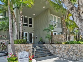 Tahitian Apartments in Goleta, CA - Building Photo - Building Photo