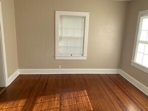 1226 N Duval St in Tallahassee, FL - Building Photo - Building Photo