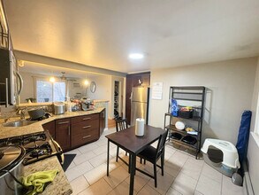 3925 W 47th St in Chicago, IL - Building Photo - Building Photo