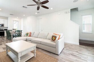 8065 Knee Deep Rd in Kissimmee, FL - Building Photo - Building Photo