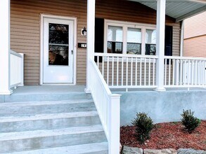 191 W Main St in Oyster Bay, NY - Building Photo - Building Photo