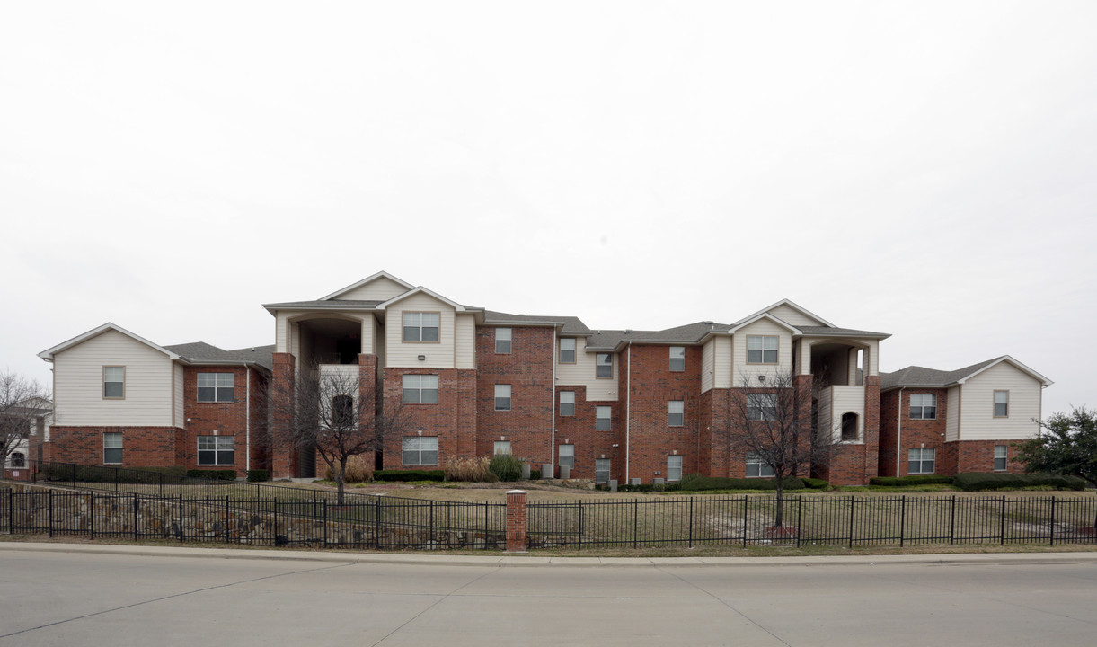 Madison Point in Dallas, TX - Building Photo