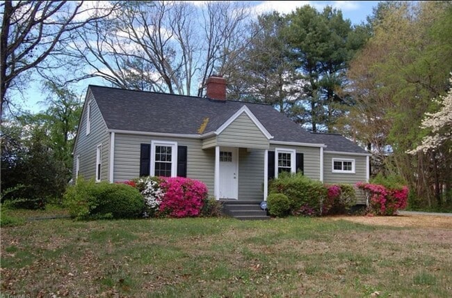 property at 234 S Peace Haven Rd