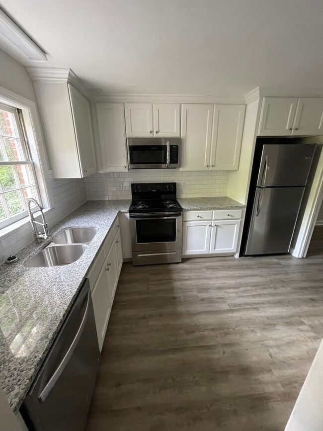 1415 Clover St NW in Winston-Salem, NC - Building Photo - Building Photo