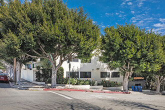 1408 Barry Ave in Los Angeles, CA - Foto de edificio - Primary Photo