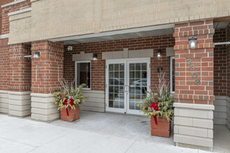 3303 Grove Ave in Berwyn, IL - Foto de edificio - Building Photo