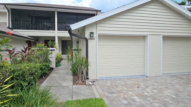 property at 5220 Landings Blvd