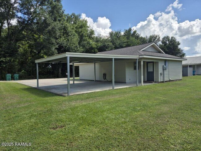1431 Old Spanish Trail Hwy N in Broussard, LA - Building Photo - Building Photo