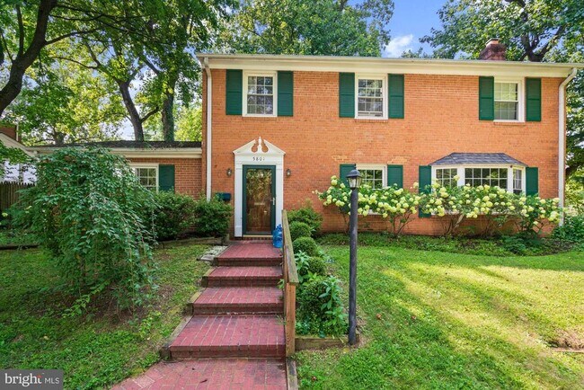 5801 Devonshire Dr in Bethesda, MD - Building Photo - Building Photo