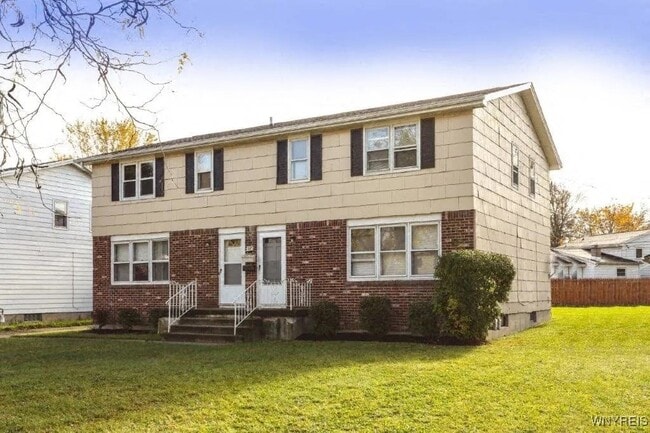 property at 22 W Summerset Ln