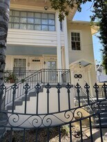 2221 Napoleon Ave in New Orleans, LA - Building Photo