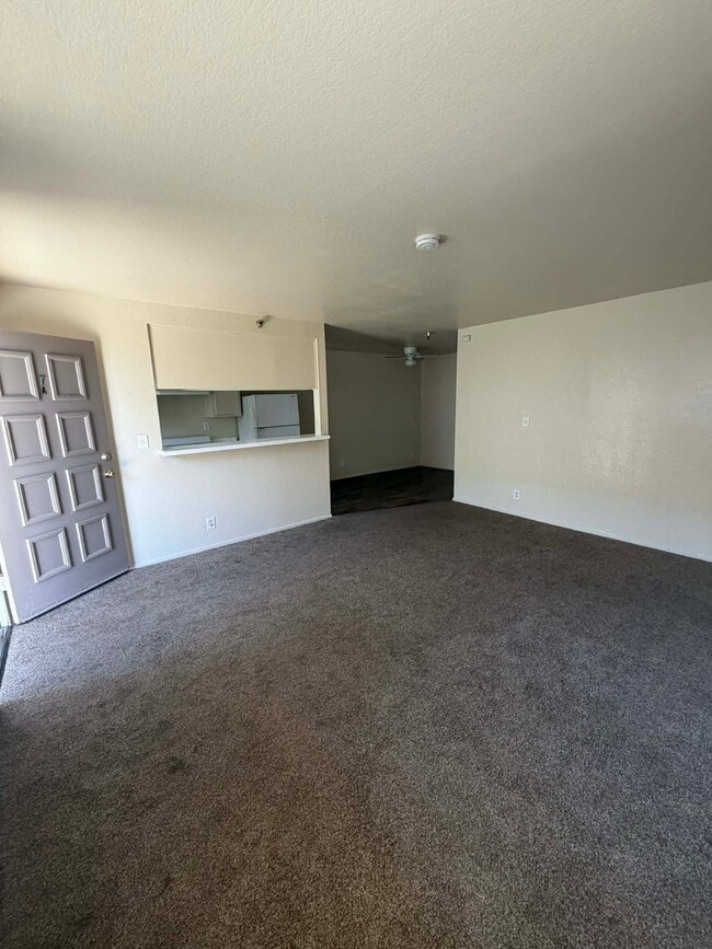 13606 Cerise Ave, Unit 7A in Hawthorne, CA - Foto de edificio - Building Photo