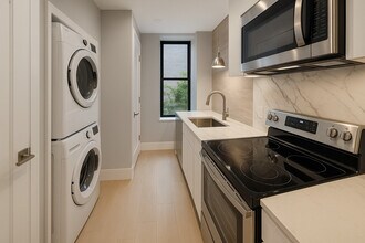 344-348 E 18th St in New York, NY - Building Photo - Building Photo