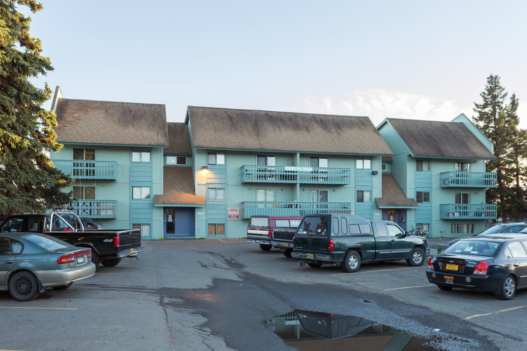 Buscemi Apartments in Anchorage, AK - Building Photo