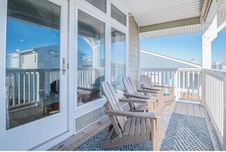 608 Carolina Beach Ave S in Carolina Beach, NC - Building Photo - Building Photo