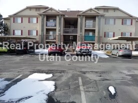 3397 E Ridge Rte Rd in Eagle Mountain, UT - Building Photo