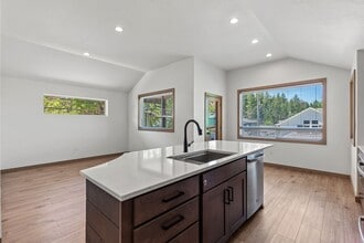 902 E Bancroft Ave in Coeur d'Alene, ID - Building Photo - Building Photo