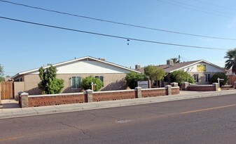 Roosevelt Place in Phoenix, AZ - Building Photo