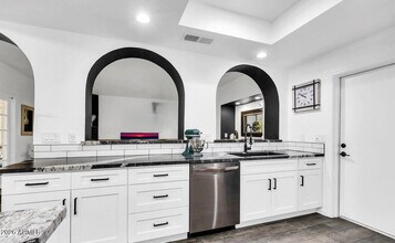 1610 N Stapley Dr in Mesa, AZ - Building Photo - Building Photo