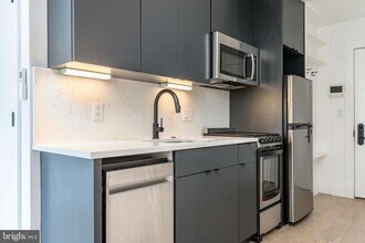 965 Frankford Ave in Philadelphia, PA - Building Photo - Building Photo