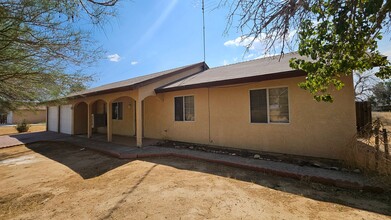 20325 Hacienda Blvd in California City, CA - Building Photo - Building Photo