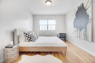 325 Beach 65th St in Queens, NY - Building Photo - Building Photo