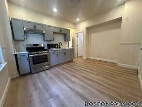 127 Harrishof St in Boston, MA - Building Photo - Building Photo