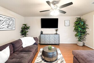 7418 Lake Livingston Dr in Corpus Christi, TX - Building Photo - Building Photo