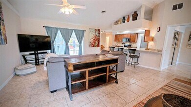 881 Bayshore Dr in Englewood, FL - Building Photo - Building Photo