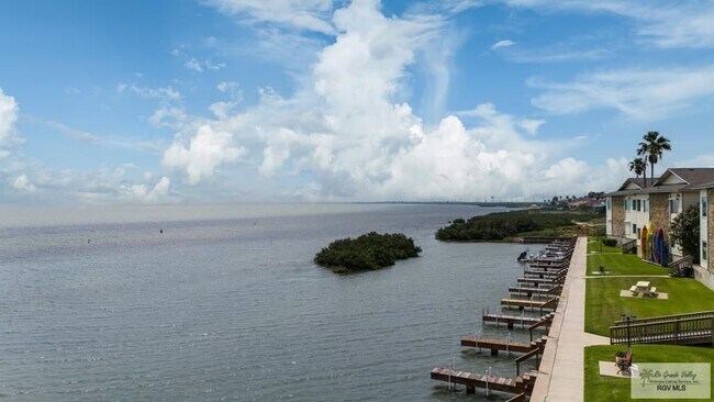 77 Santa Isabel Blvd in Laguna Vista, TX - Building Photo - Building Photo