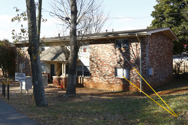 Northwoods Apartments in Chamblee, GA - Building Photo - Building Photo