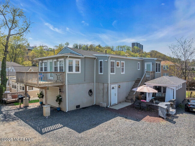 property at 19 Gravelly Point Rd