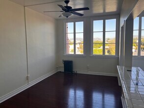 3005 Main St, Unit 309 in Santa Monica, CA - Building Photo - Building Photo