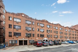 65 Cooper St in New York, NY - Building Photo - Primary Photo