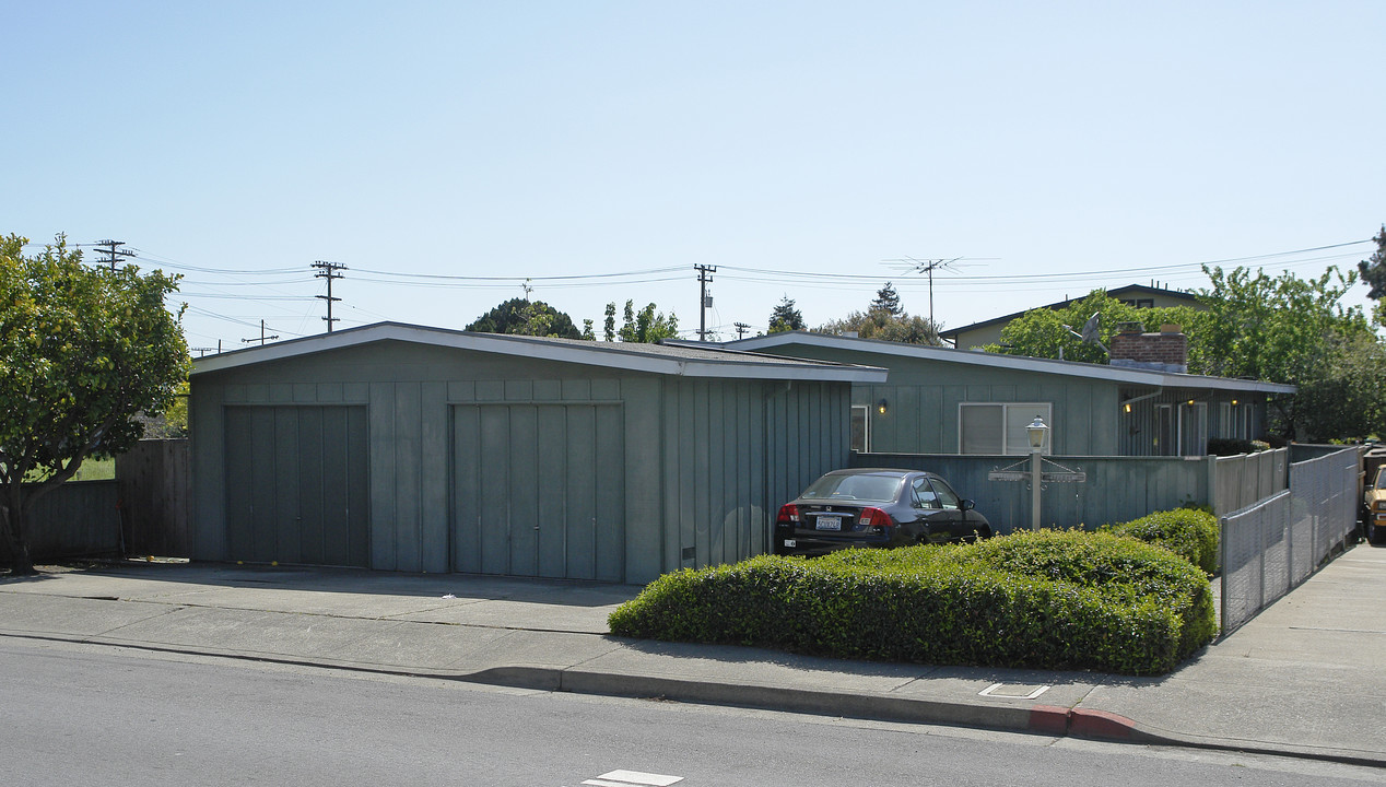 1721-1723 Elm St in El Cerrito, CA - Building Photo