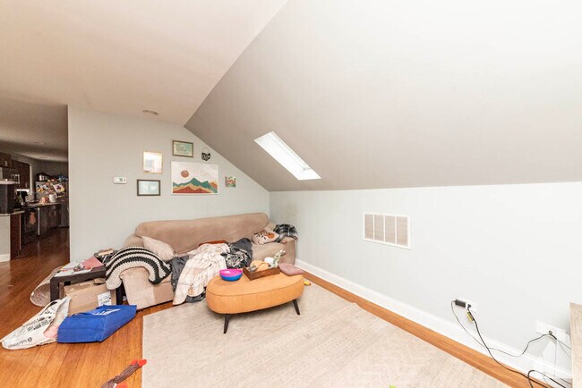 848 N Wood St, Unit #  03 in Chicago, IL - Building Photo - Building Photo