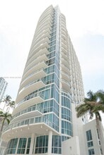 480 NE 30th St in Miami, FL - Building Photo - Building Photo