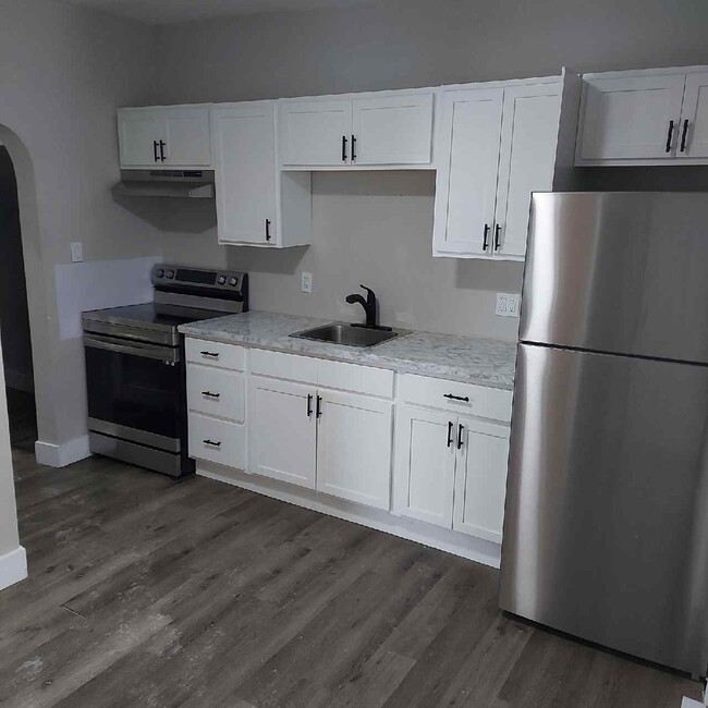 139 John St in Moncton, NB - Building Photo - Building Photo