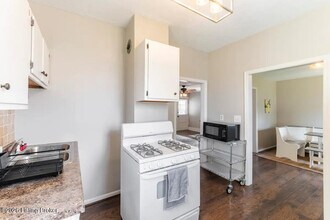 1046 Charles St in Louisville, KY - Foto de edificio - Building Photo