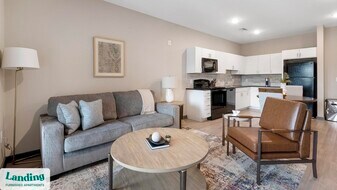 645 N Front St in Memphis, TN - Building Photo