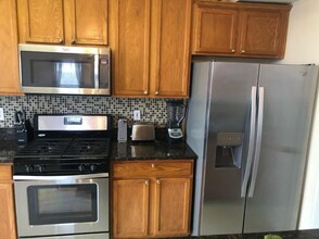 12853 Murphy Grove Terrace in Clarksburg, MD - Building Photo - Building Photo