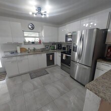 1670 NE 1st Ave in Pompano Beach, FL - Building Photo - Building Photo