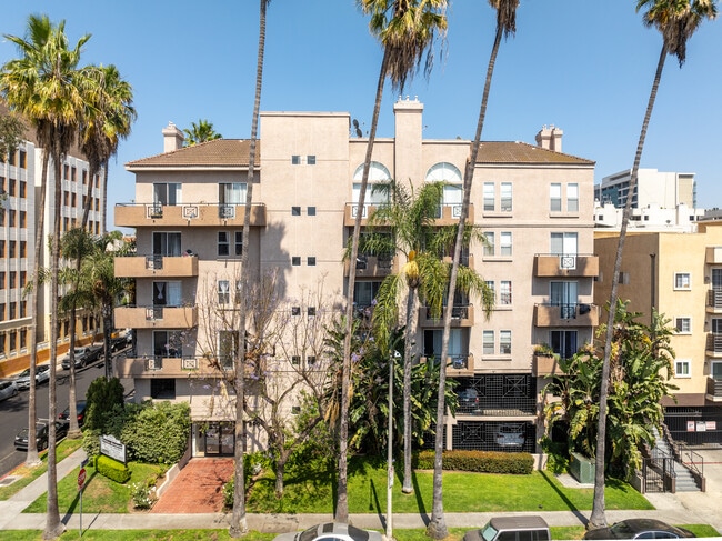 Catalina Apartments