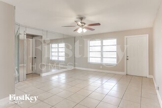 3751 NW 9th Ct, Unit 615 in Fort Lauderdale, FL - Building Photo - Building Photo