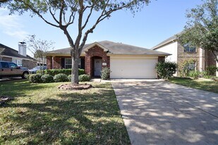 22011 Gold Leaf Trail in Cypress, TX - Building Photo