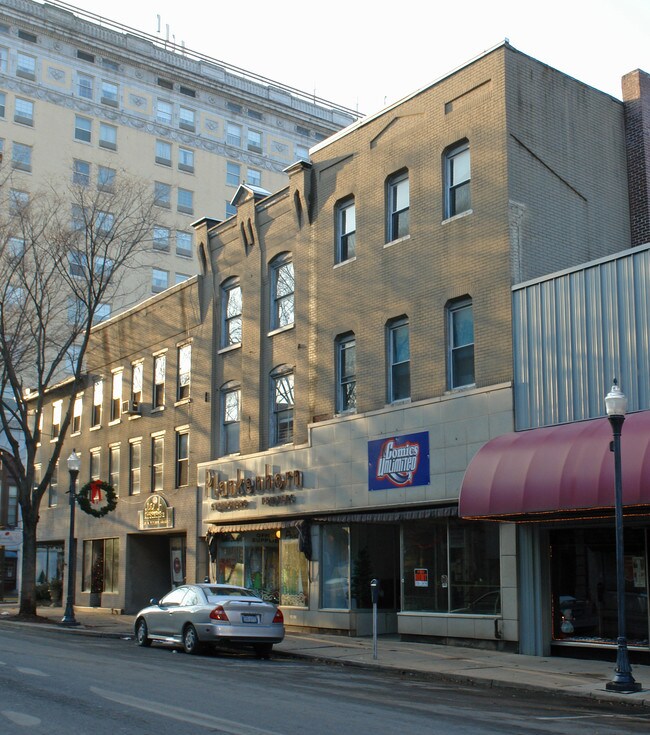 140 W 4th St in Williamsport, PA - Foto de edificio - Building Photo