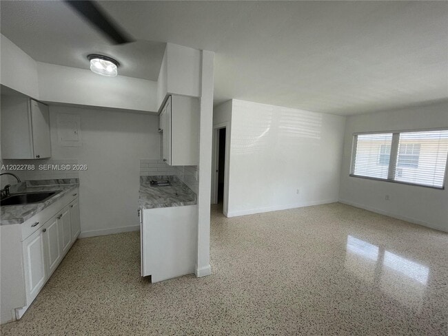 940 SW 4th Ave