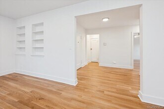 13 Sunnybrook Rd in Yonkers, NY - Building Photo - Building Photo