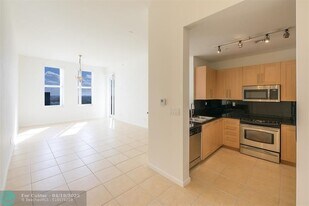 511 SE 5th Ave in Fort Lauderdale, FL - Building Photo