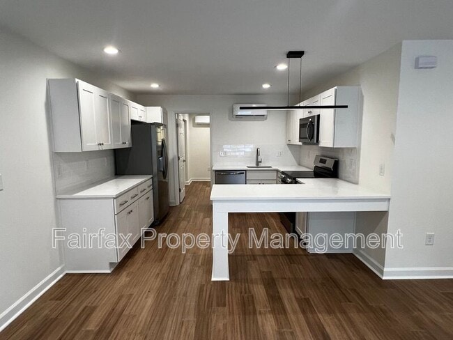 property at 1309 Hudson Ave